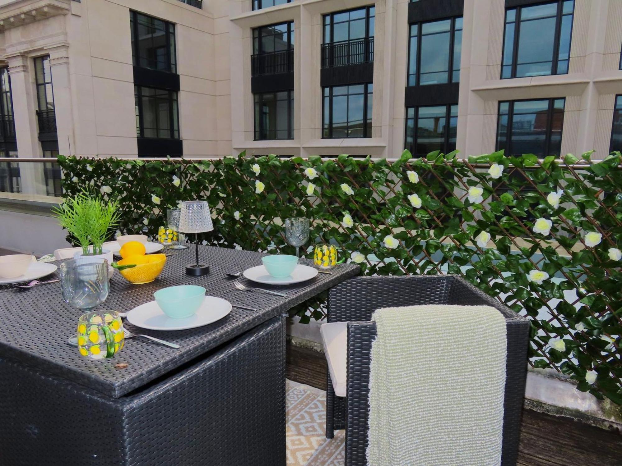 Apartment Spacious 3-bed 3-bath Luxury With Balcony Hyde Park *